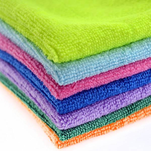 Pourquoi utiliser un chiffon microfibre ? - Grossiste en produits d'hygiène  et entretien - Best Hygiène